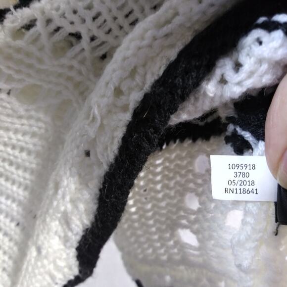 Lane Bryant Striped Open Knit Crew Neck Sweater White Black Size 14/16 - Picture 7 of 8